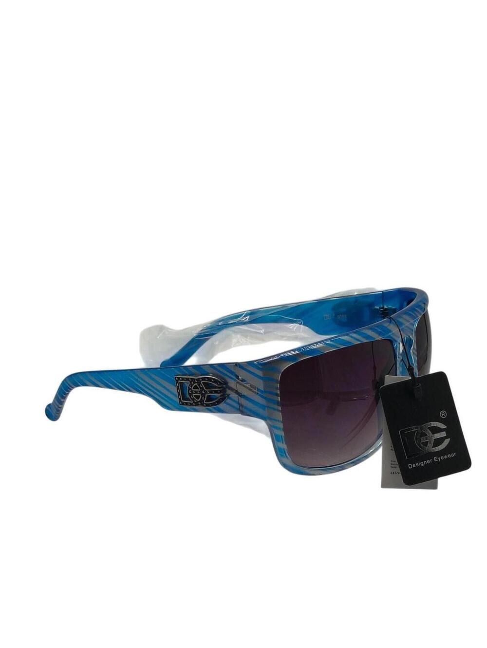 633 Blue and white striped sunglasses with a sporty vibe
